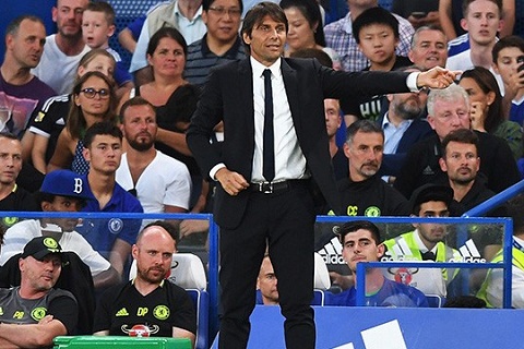 HLV Conte bất ngờ thừa nhận Chelsea chưa đủ sức vô địch EPL