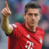 Lewandowski phủ nhận chuyện gia hạn với Bayern