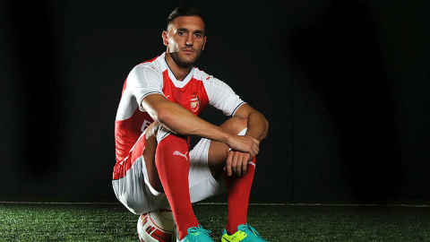 Lucas Perez: Niem hi vong moi cho hang cong Arsenal?2