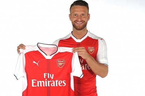 Shkodran Mustafi: Người từng bị trại chim sẻ ruồng bỏ