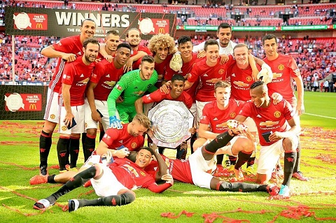 M.U 2-1 Leicester: Khi Ibrahimovic làm lu mờ Mahrez