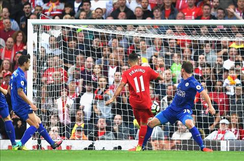 Leicester: Nhà vô địch bắt đầu lo… trụ hạng