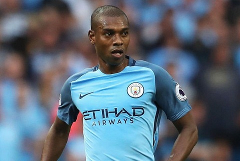 Tiền vệ Fernandinho: Chiến binh Brazil dị biệt