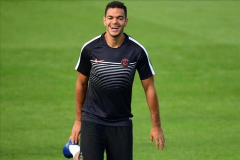 Học đòi Messi, sao PSG ăn chửi từ HLV