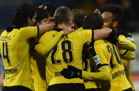 Nhan dinh Legia Warszawa vs Dortmund 01h45 ngay 1509 (Champions League 201617) hinh anh
