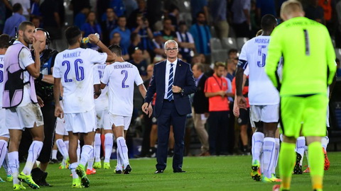 Ranieri tuyen bo Leicester san sang cho giac mo Champions League.