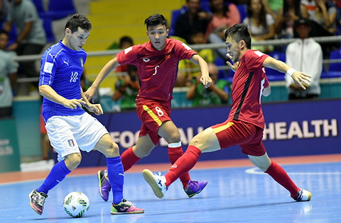 Video clip ban thang Futsal Viet Nam vs 0-2 Fusal Italia hinh anh