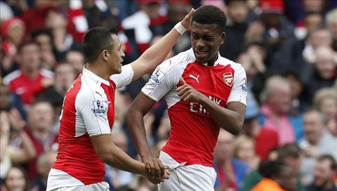 Sao trẻ Iwobi giật ngôi vua kiến tạo của Ozil ở Arsenal