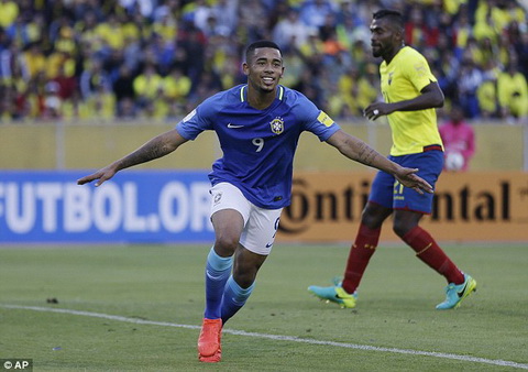 Tân binh Man City tiết lộ lý do từ chối Juventus