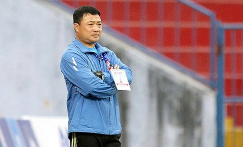 HLV Trương Việt Hoàng chê tiền tỷ của Bình Dương