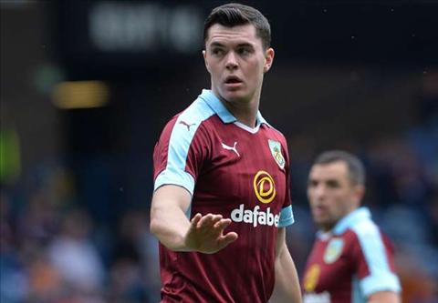 Michael Keane tới Chelsea: M.U hưởng lợi