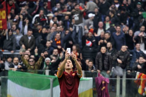 Francesco Totti: Linh hon bat tu cua thanh pho vinh hang2