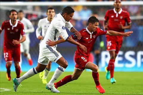 Real tìm người thay Casemiro: Sao không phải là Varane?