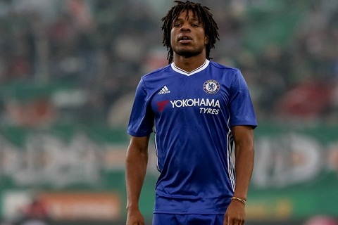 Chelsea giam gia ban tien dao Loic Remy hinh anh