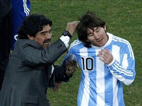 Maradona chi trich Messi vi dau hang Ronaldo qua som hinh anh