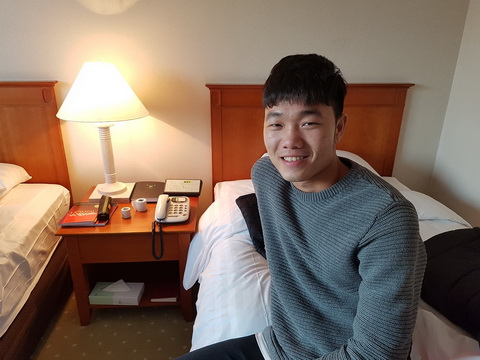 Tiền vệ Xuân Trường hòa nhập thần tốc, ghi bàn trong buổi tập đầu ở Gangwon