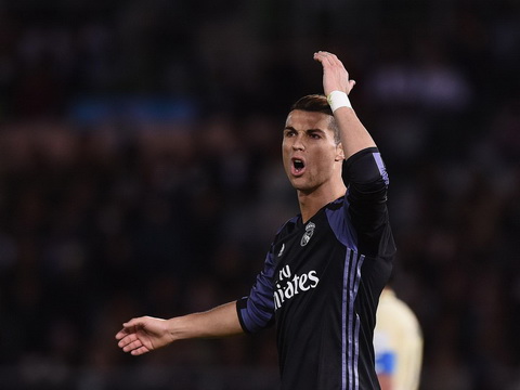 Zidane loai Cris Ronaldo khoi doi hinh tran gap Sevilla.