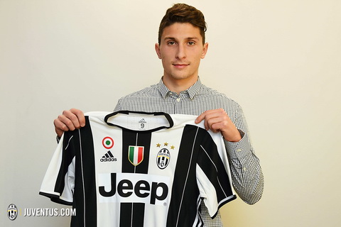 Juventus chính thức chiêu mộ thành công Mattia Caldara