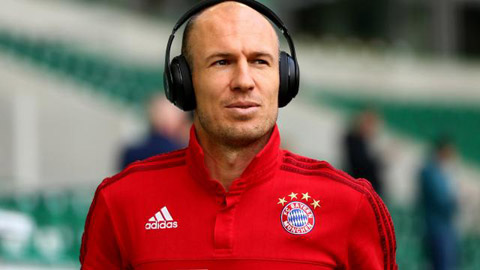 Bayern Munich gia han hop dong voi tien ve Robben den nam 2018 hinh anh