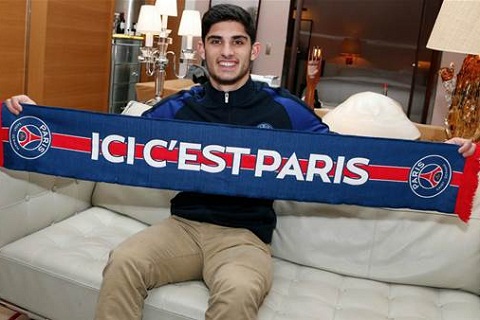 M.U chính thức mất Ronaldo mới vào tay PSG