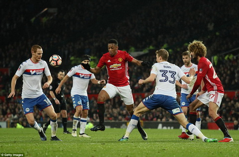 Tỏa sáng trước Wigan, Martial vẫn bị Mourinho đánh giá thấp