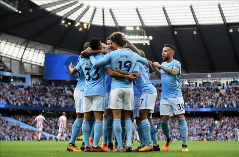 Man City 7-2 Stoke: Mùa giải thứ 2 của Guardiola như thế đó!