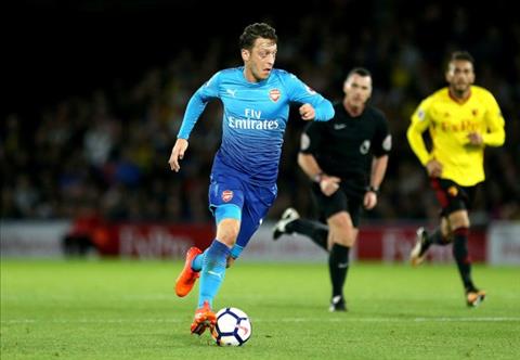 Wenger khong trach Mesut Ozil