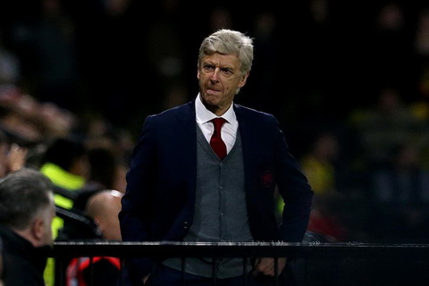 Arsenal khủng hoảng, HLV Wenger cầu cứu học trò cũ