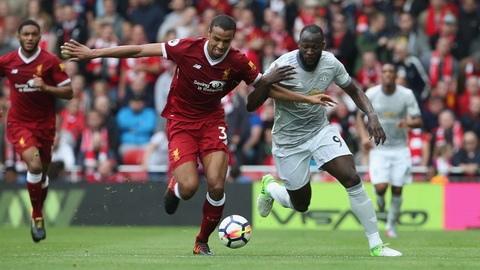 Romelu Lukaku choi khong tot tran gap Liverpool.