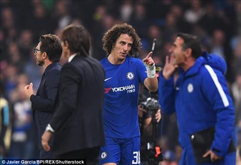 Conte ngam thua nhan David Luiz khong con cho dung o Chelsea hinh anh