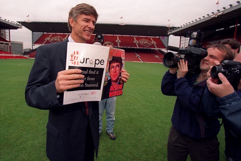 Arsene Wenger – Người nắm giữ tinh thần Premier League
