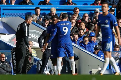 Conte bảo vệ Morata sau màn trình diễn mờ nhạt