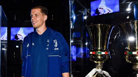 Thủ môn Szczesny và hành trình tìm lại sự nghiệp từ khói thuốc