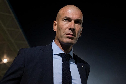 Thua bac nhuoc, Zidane van mo bam duoi Barca hinh anh