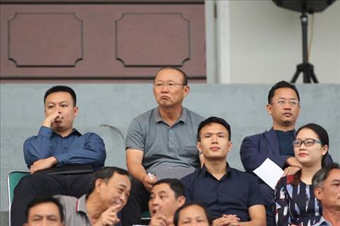 HLV nội bất ngờ xin rút lui khỏi vị trí trợ lý HLV Park Hang Seo