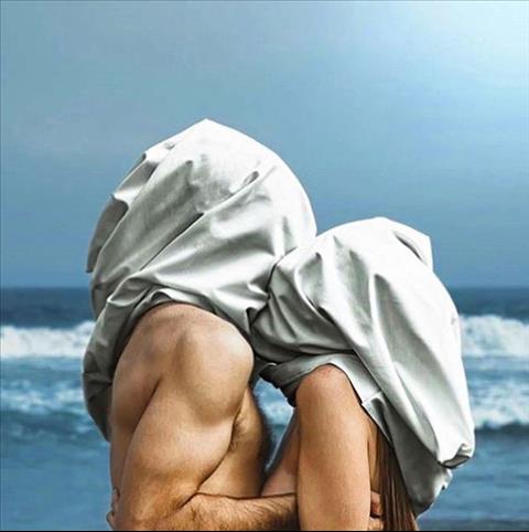 Bạn gái khoe ảnh nóng bỏng chụp với tiền vệ Isco