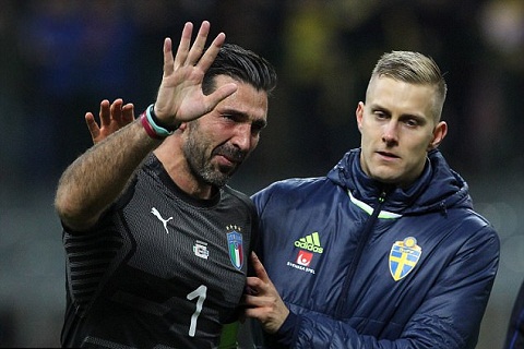 CHÍNH THỨC: Buffon nói lời từ giã ĐT Italia trong nước mắt