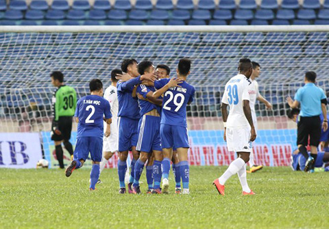 Lich thi dau vong 25 V-League 2017 Tam diem Hang Day hinh anh