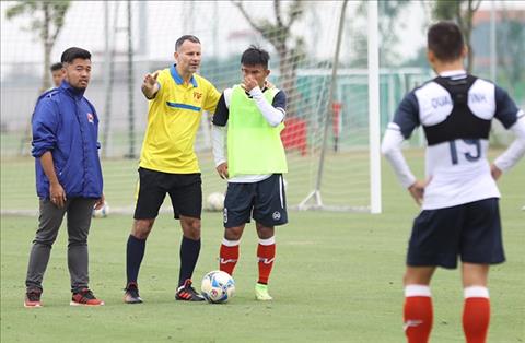 Những cơ sở để Ryan Giggs tin bóng đá Việt Nam có thể dự World Cup