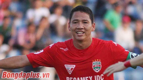 Tiền đạo Anh Đức đoạt Vua phá lưới V-League 2017, phá kỷ lục ghi bàn