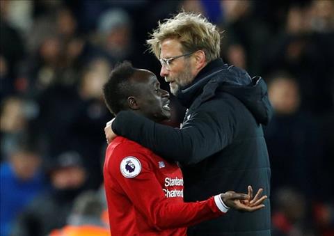 Sadio Mane trần tình về vụ cau có với thầy Klopp