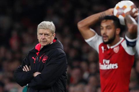 Wenger: “Arsenal không xứng đáng thắng Crvena Zvezda”