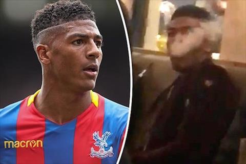 Van Aanholt bị người hâm mộ chỉ trích vì hút shisha