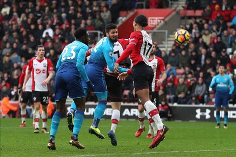 Du am Southampton 1-1 Arsenal Dung goi Wenger la Giao su! hinh anh 4