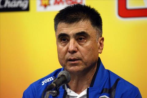 HLV Uzbekistan ấn tượng với các cầu thủ U23 Việt Nam