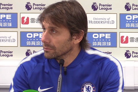 Conte thông cảm với quyết định chia tay sân cỏ của Rooney