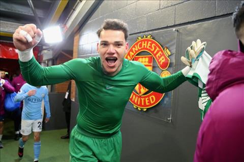 Ederson Moraes: Sự dữ dội và bình yên của Man City