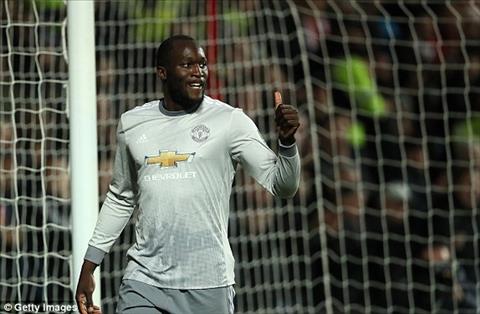 Dư âm Bristol 2-1 M.U: Chút ánh sáng từ Lukaku