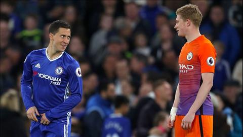 Vi nuoc nha, Hazard chuc phuc cho ky phung dich thu De Bruyne hinh anh