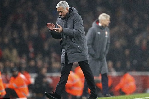 Wenger không phàn nàn dù không được cấp nhiều tiền như Mourinho